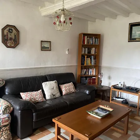 Le Bourg Casa de Férias *